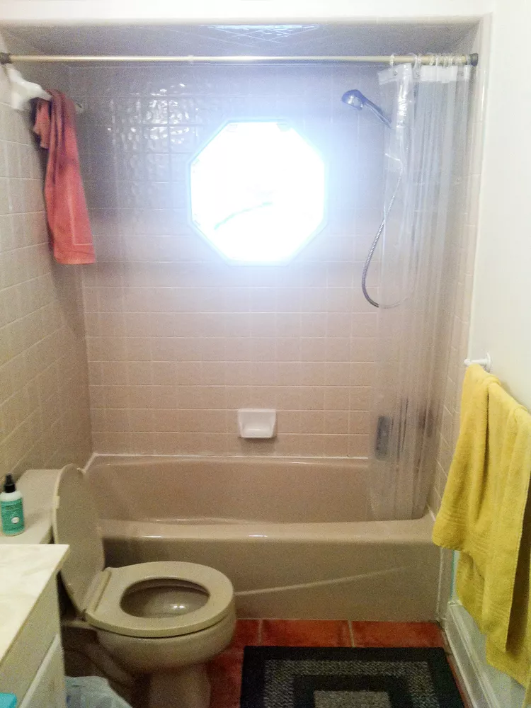 Before: Old-Fashioned Bathroom